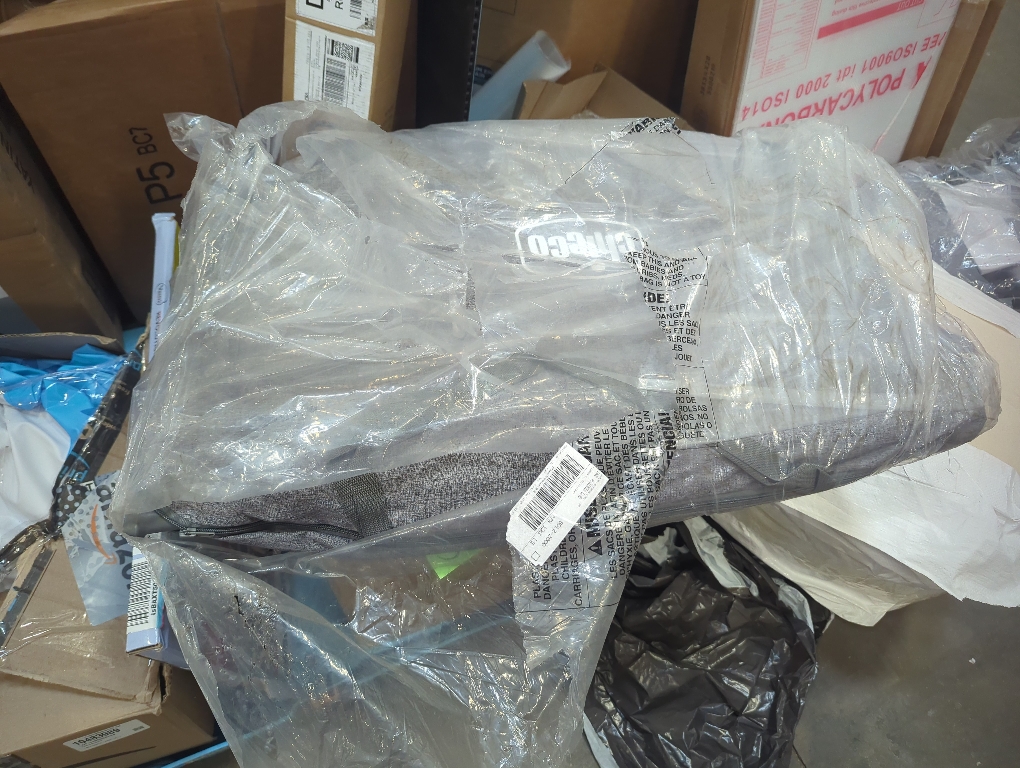 Chicco LullaGo Anywhere Portable Bassinet, Lightweight, Space-Saving with Waterproof Mattress and Fitted Sheet, Travel-Friendly, Includes Carry Bag |