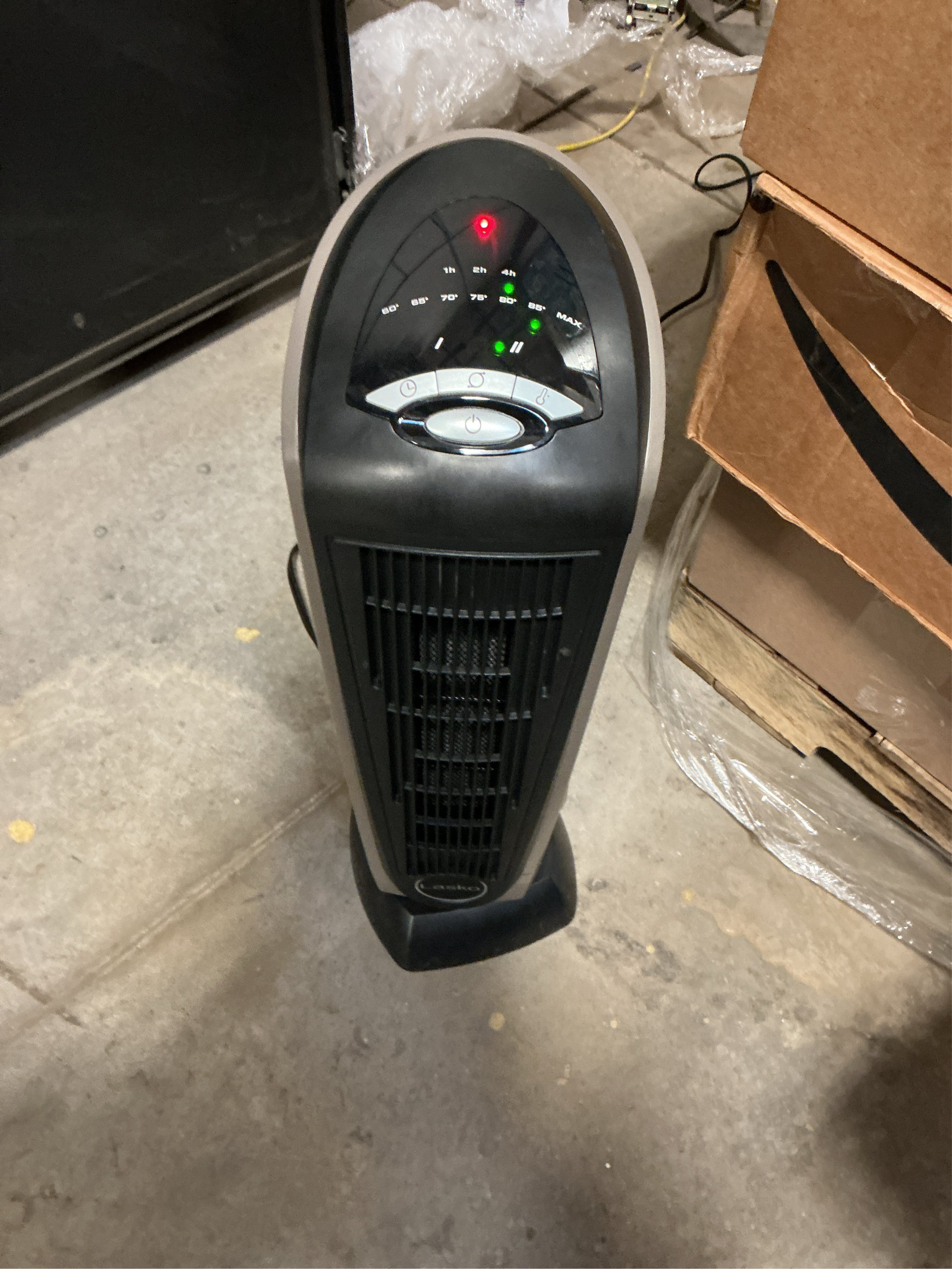 Lasko 150 sq ft Electric Ceramic Tower Heater