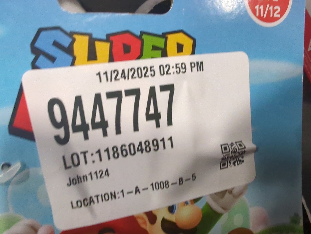 Size M11/12 Color red and green Nintendo Boys Mario and Luigi slippers