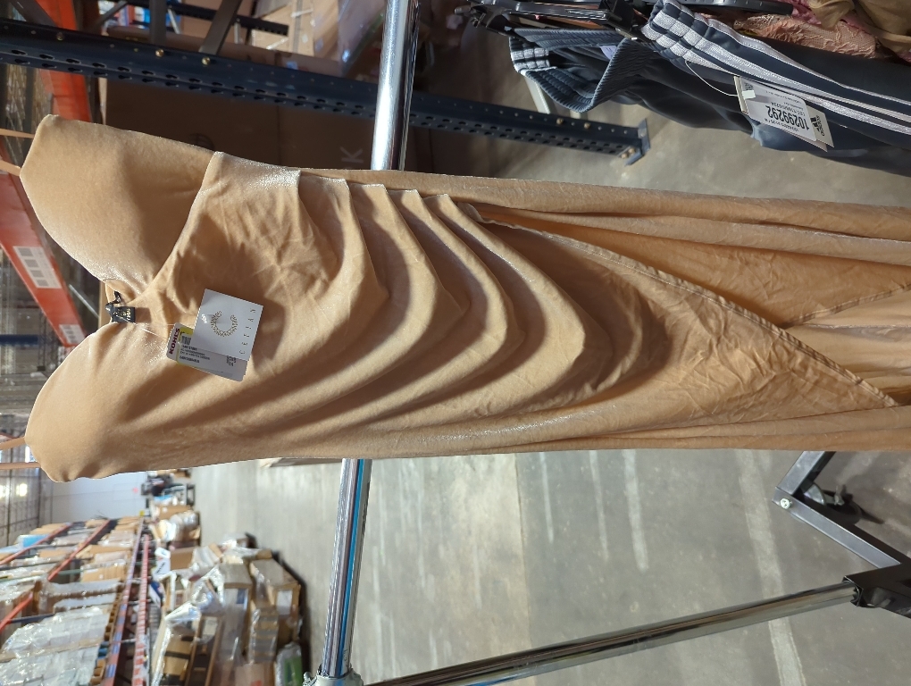 Size small Cefian velvet women's long evening dress