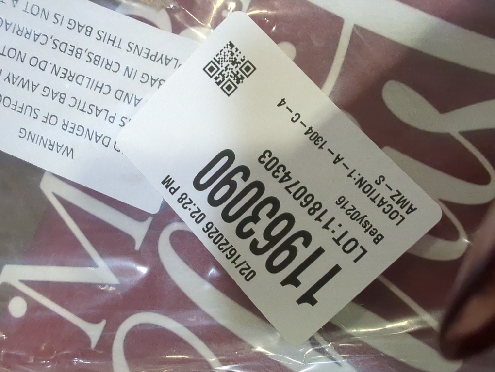 Merry Christmas Door Hanger Sign for Front, Chrismas Welcome Wooden Wreaths Sign with Bow for Winter Farmhouse Garden Porch Decorations (Christmas Door Sign)