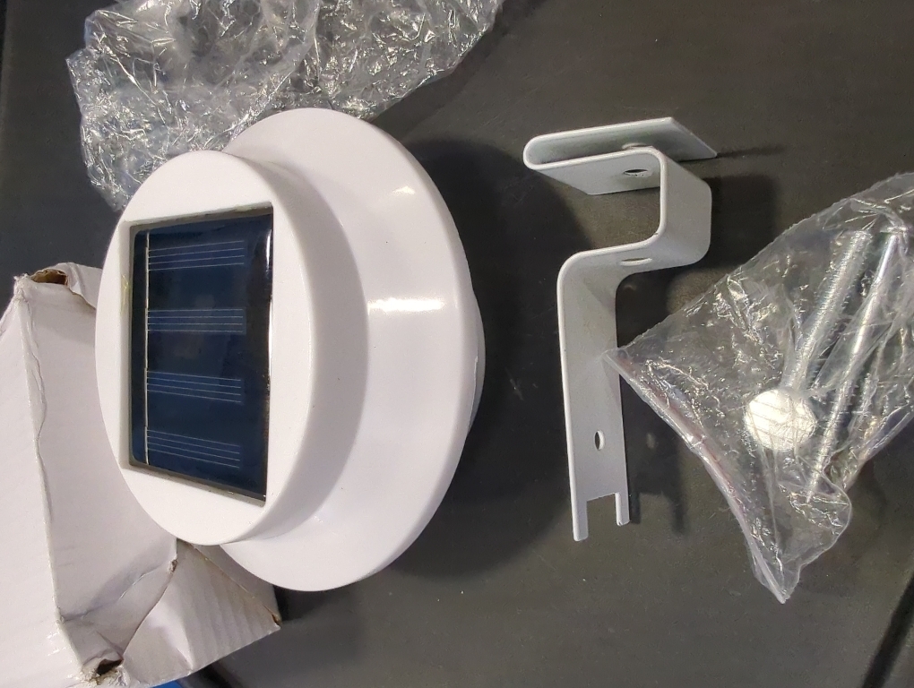 Solar Powered LED Gutter Lights 3 LED Deck Gutter Solar Lights Outdoor Waterproof LED Garden Yard Wall Lamp with Bracket for Fence Wall Stair Step Landscape Pathway, White Night Utility Security Light