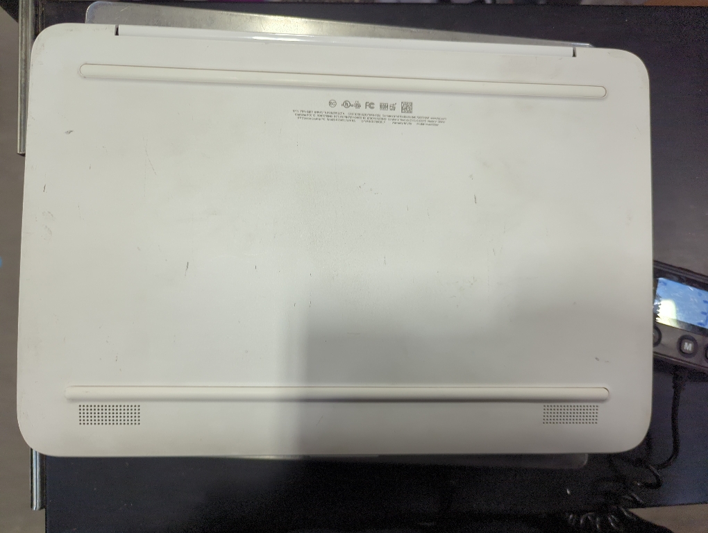 HP Stream - 14-ax022nr With Charger