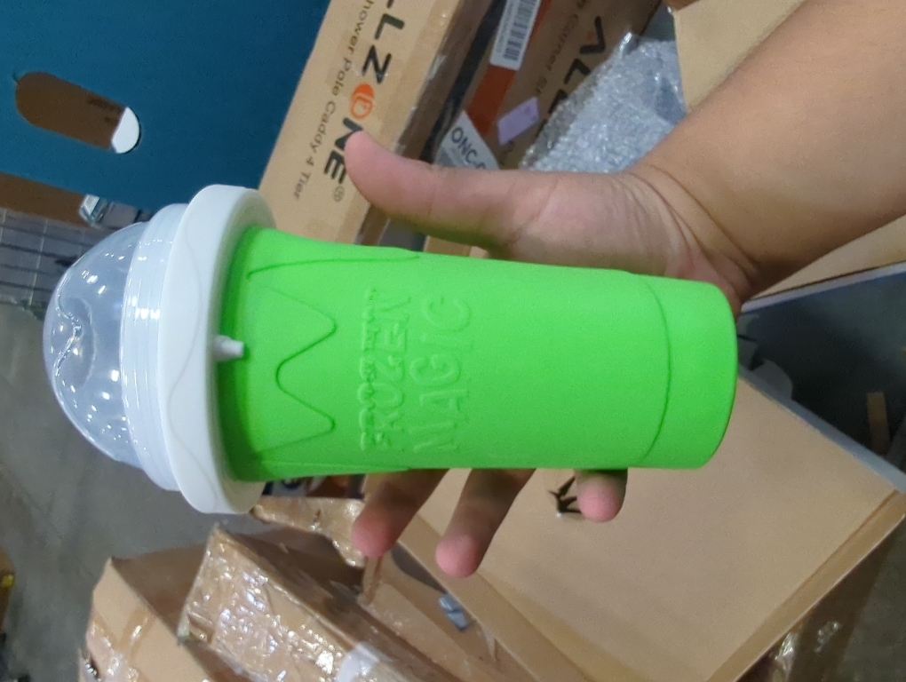 Slushy Maker Cup - Quick Frozen Magic Squeeze Cup For Chocolate MilkShake, Sorbet, Smoothies, Slushies & More, 2 in 1 Straw & Spoon, With Gorgeous Luxury Box, Perfect for Kids, Friends & Family