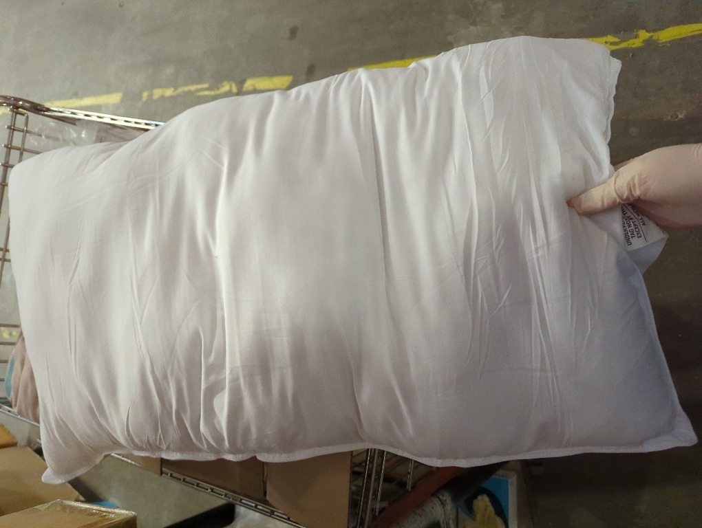 Amazon Basics Down Alternative Pillows, Soft Density for Stomach and Back Sleepers, Queen - Pack of 2, White, 30 in L x 20 in W