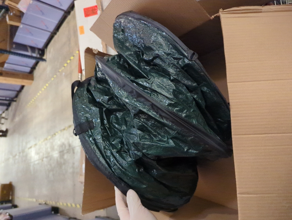 29.5-Gallon Pop Up Outdoor Garbage Can - Collapsible Trash Can for Parties, Yard Waste, or Laundry - Camping Accessories by Wakeman