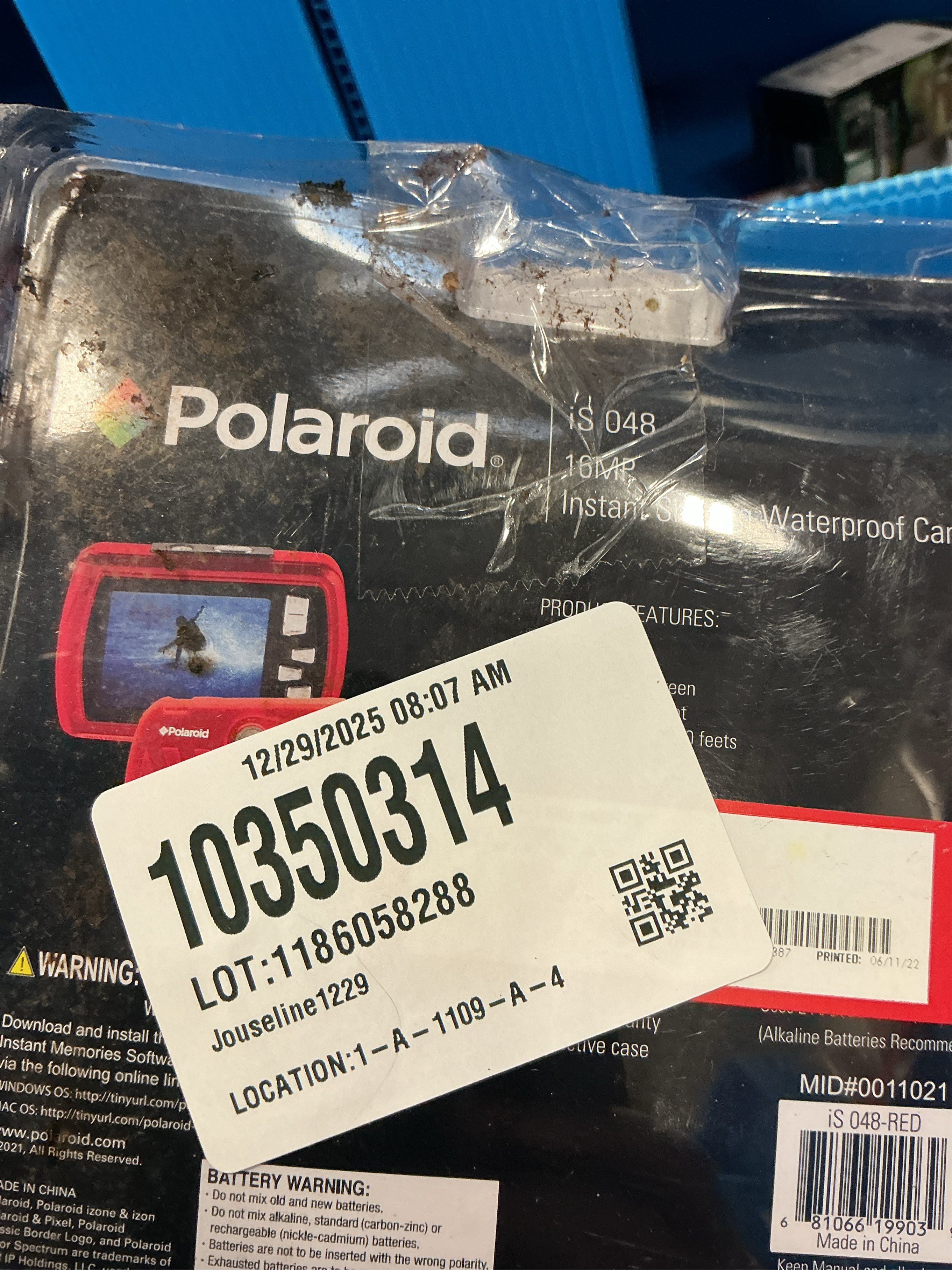 Polaroid IS048 Waterproof Digital Camera with 16 Megapixels