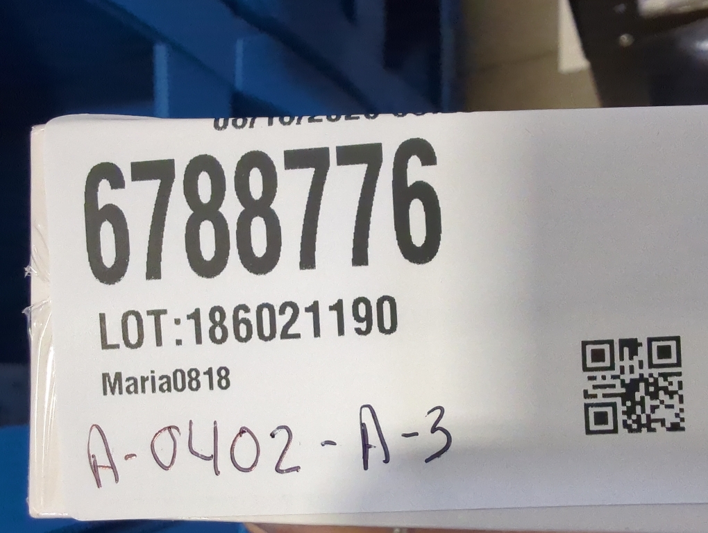 Therabody TheraFace Depuffing Cold & Heat Facial Treatment Wand - White