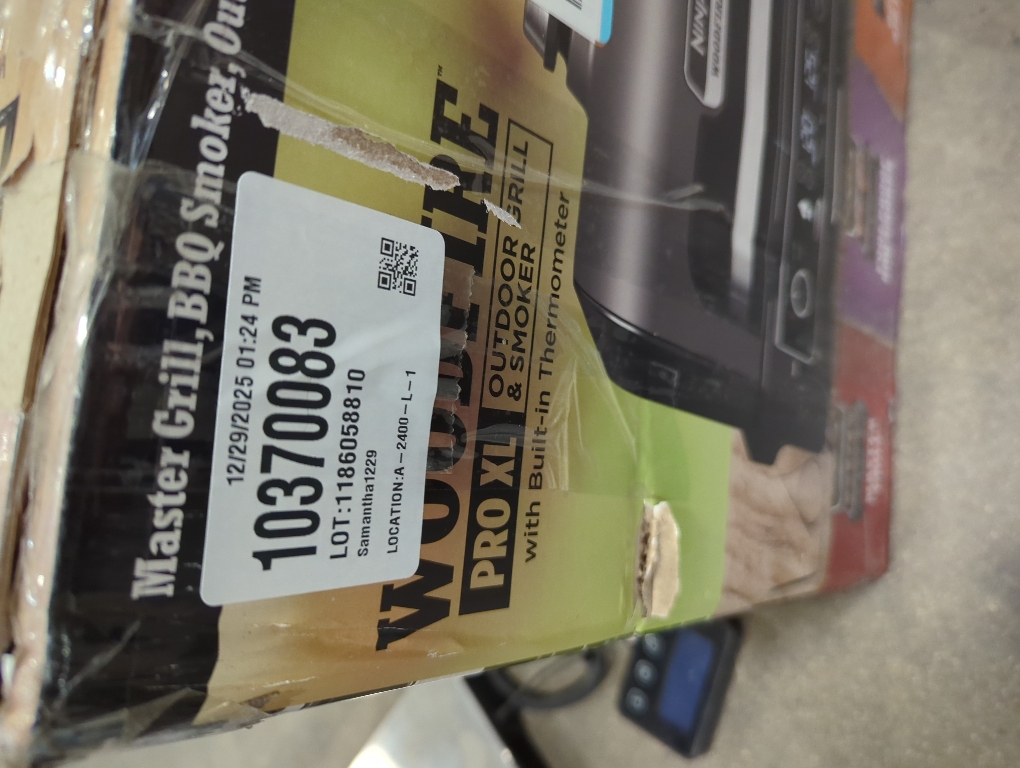 Ninja | Grill & Smoker | Outdoor Woodfire Pro XL | 4 in 1 Grill, BBQ Smoker, Air Fryer & Bake | Portable | Includes Built in Thermometer & 2 Woodfire Pellet Packs | Dark Grey | OG850