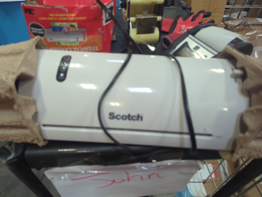 Scotch Thermal Laminator Machine, 5 Minute Warm-up, 9 Input, for Laminating Sheets Up to 5-Mil Thick