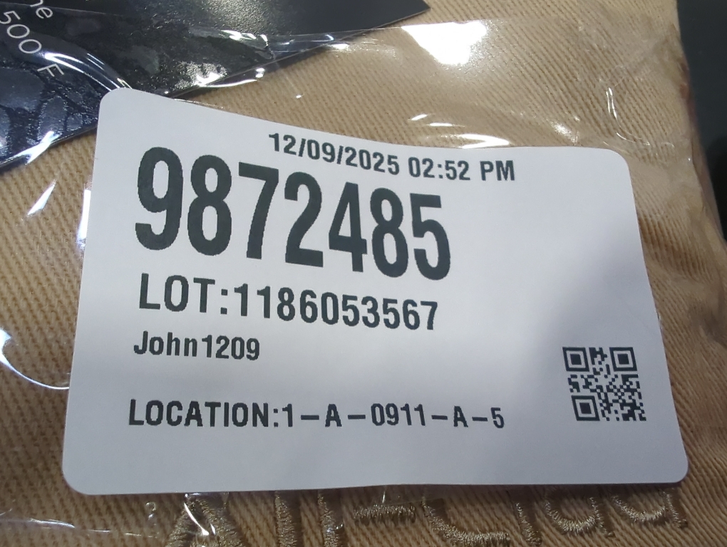 Set of 2 Color beige All-Clad Silicone Oven Mitt,  Cappuccino