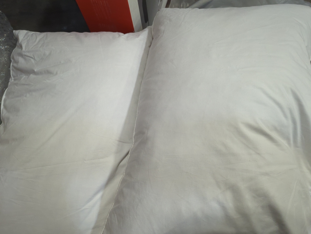 Goose Feathers and Down White Pillows Bed Sleeping Hotel Collection Pillows Set of 2 Queen Size