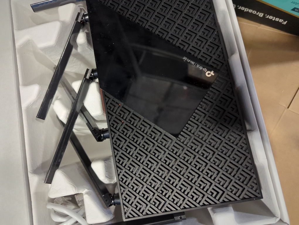 TP-Link AXE5400 Tri-Band WiFi 6E Router (Archer AXE75)- Gigabit Wireless Internet Router, ax Router for Gaming, VPN Router, OneMesh, WPA3