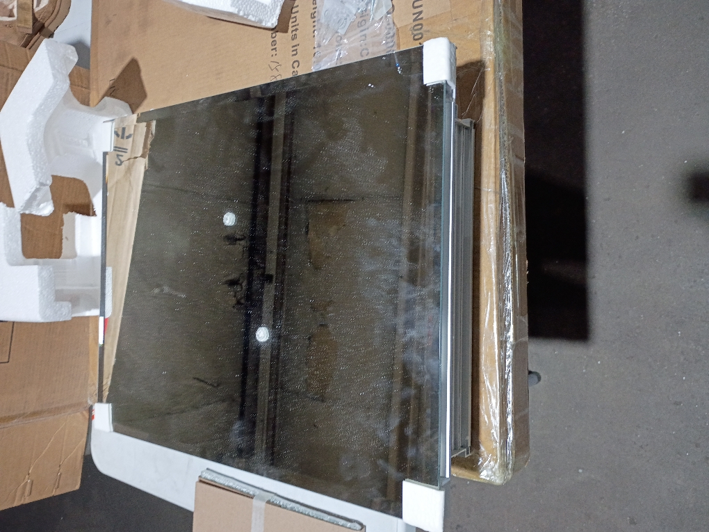 Robern R3 16-in x 20.125-in Surface Mirrored Rectangle Medicine Cabinet