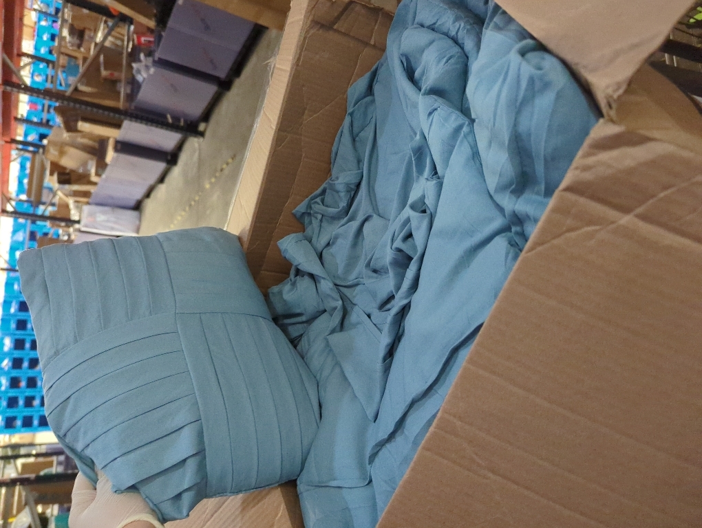 Bedsure Queen Comforter Set - 4 Pieces Pinch Pleat Bed Set, Light Blue Boho Bedding for All Season, 1 Soft Comforter, 2 Pillowcases, 1 Decorative Pillow