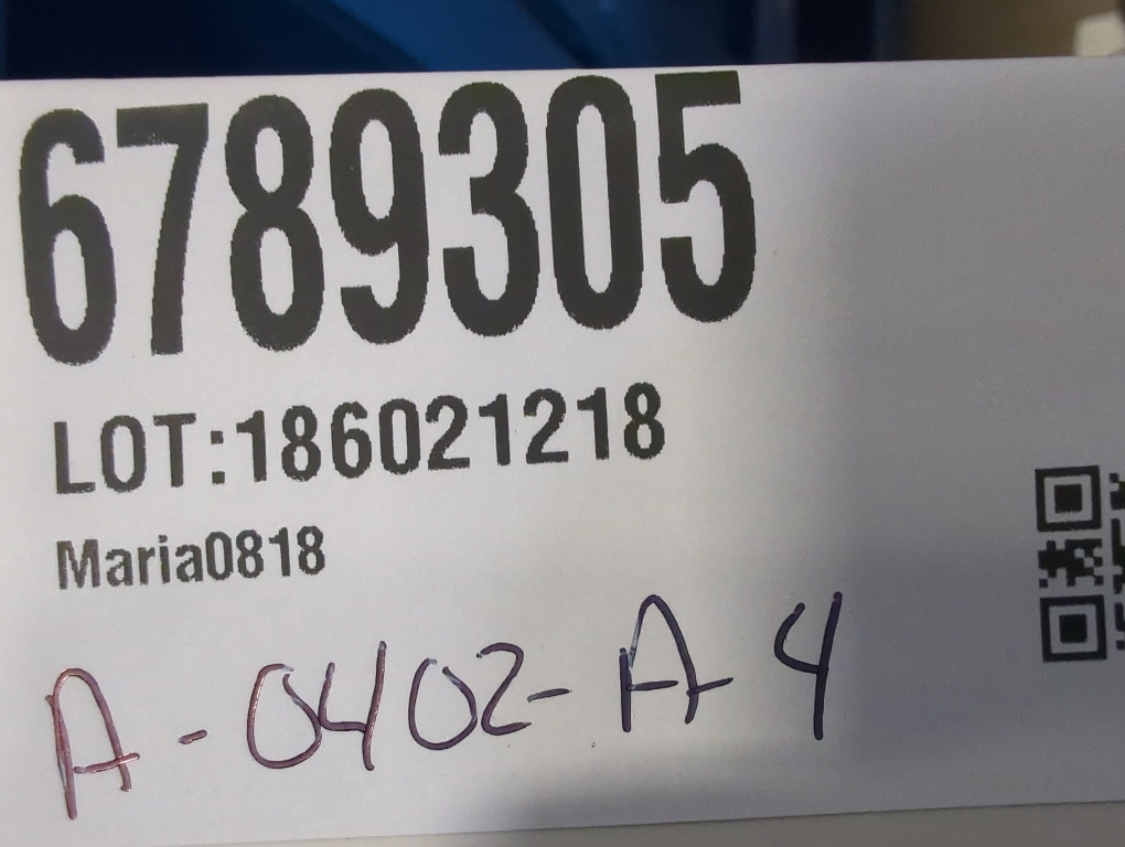 Therabody TheraFace Depuffing Cold & Heat Facial Treatment Wand - White