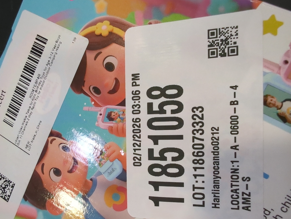 Video Walkie Talkie Toys for Age 3-12 Boys Girls, 2 Pack Walkie Talkies with Screen, Long Range 2 Way Radio with 4 Voice Effects, Christmas Birthday Gifts for Kids Indoor Outdoor Camping