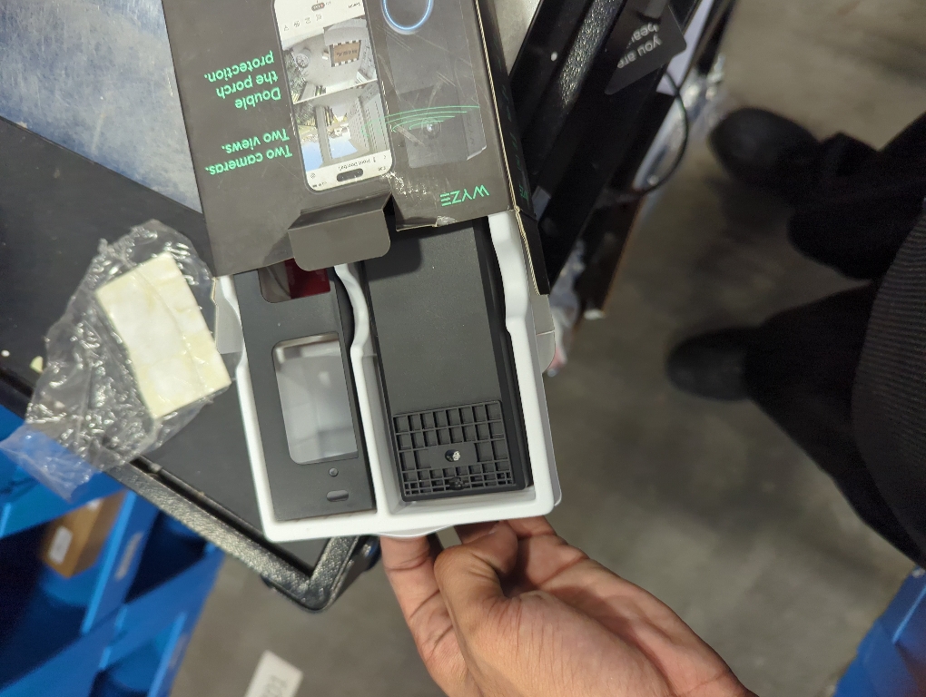 Wireless Duo Cam Video Doorbell, Battery Powered, 2K Full HD Video, 2 Cameras (People and Package), Color Night Vision