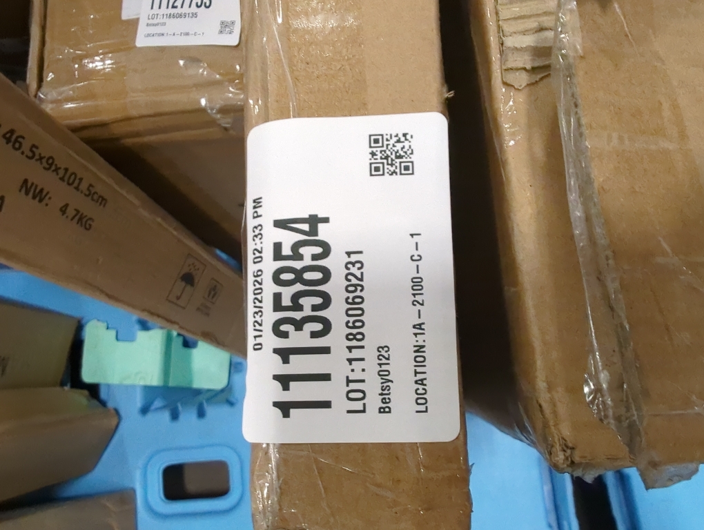 Cumbor 29.7-46 Baby Gate for Stairs, Toddler Safety Essentials for The House, Auto Close Dog Gate for Doorways, Mom's Choice Awards Winner-Easy Install Pressure Mounted Pet Gates for Dogs, White