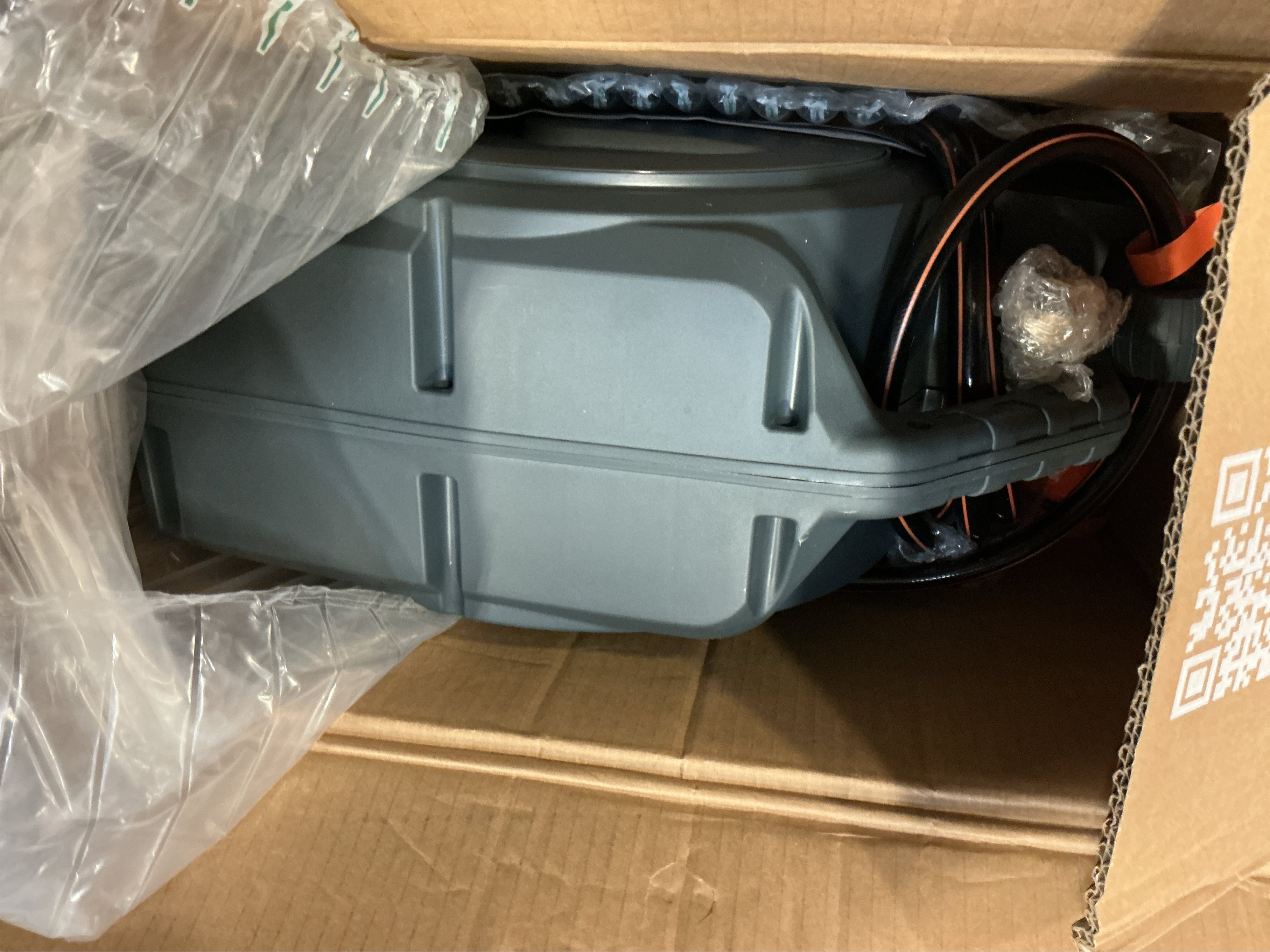 Giraffe Tools Retractable Garden Hose Reel 1/2 Inch x 130 ft, Super Heavy Duty, Any Length Lock, Slow Return System, Wall Mounted and 180 Deg Swivel Bracket