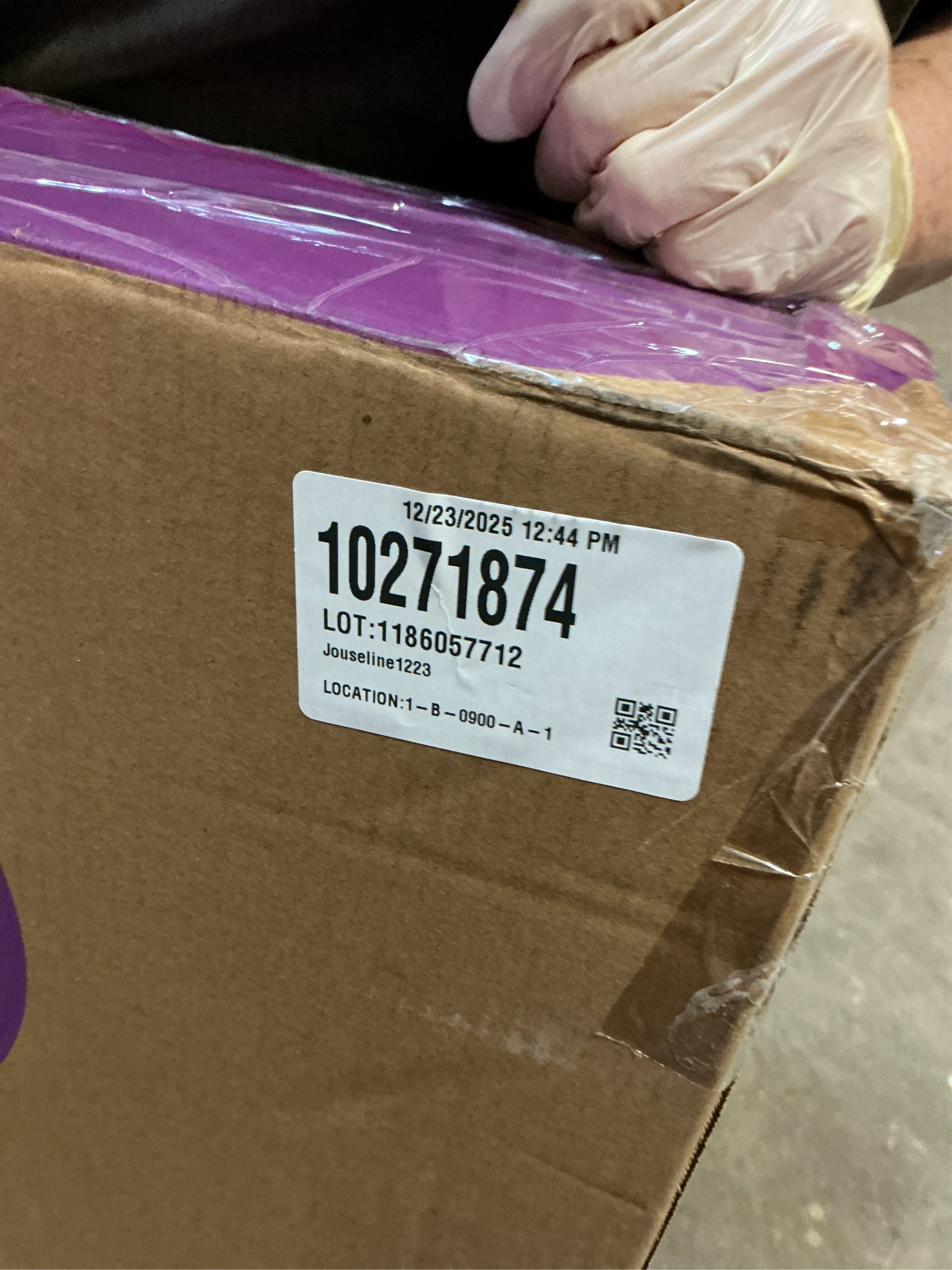 Air club  Bassinet Bedside Sleeper color Cream 23”x 3.7” x 38”, Baby Bassinet Crib for Newborn, Bedside Crib Sleeper with Wheels Breathable Mesh