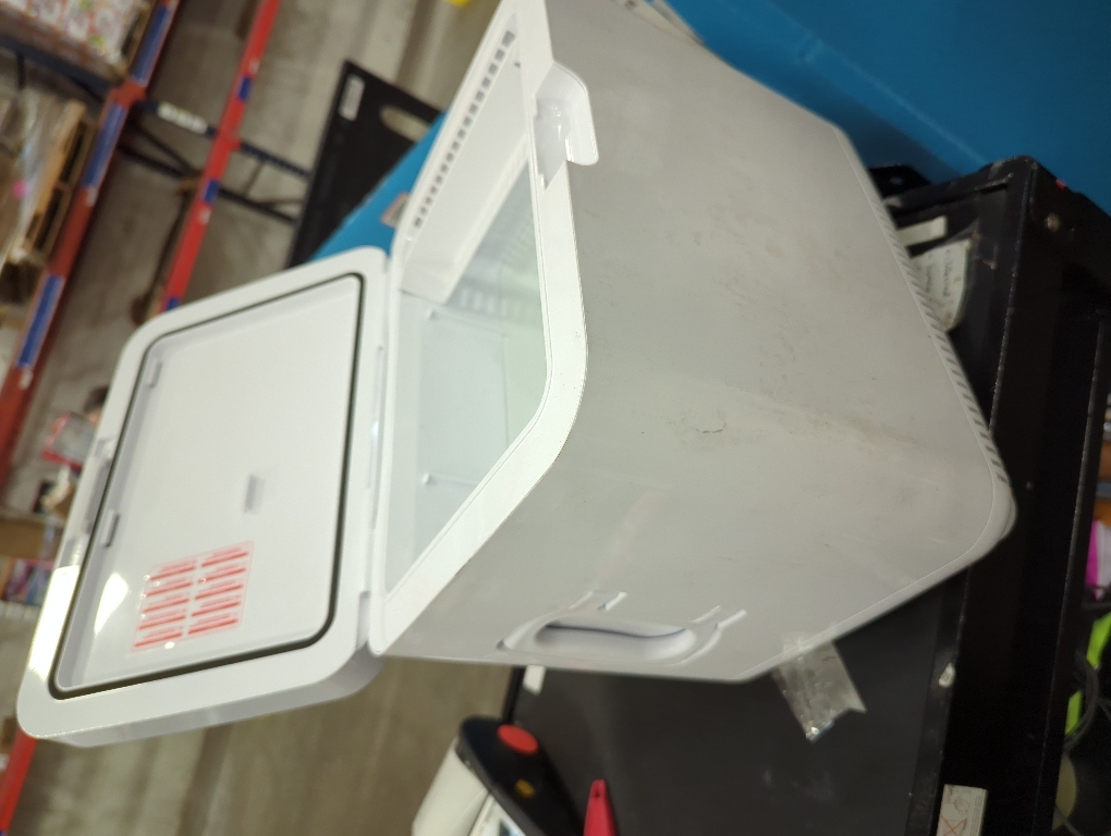 Mini Portable Fridge,6L Capacity,Portable Compact Refrigerator, Small Skin Care Fridge,for Skincare Beverage Food Medication Drink,for Home Office Car