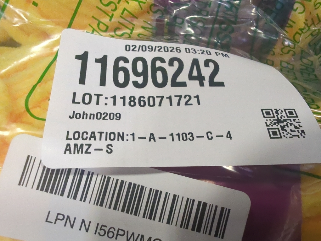 Set of 2 Color yellow Chunky Chenille Yarn for Crocheting - 2x200g Baby Blanket Yarn for Crocheting Soft - 350 Yards Fluffy Thick Plush Yarns for Knitting Blankets Amigurumi (2, Yellow)