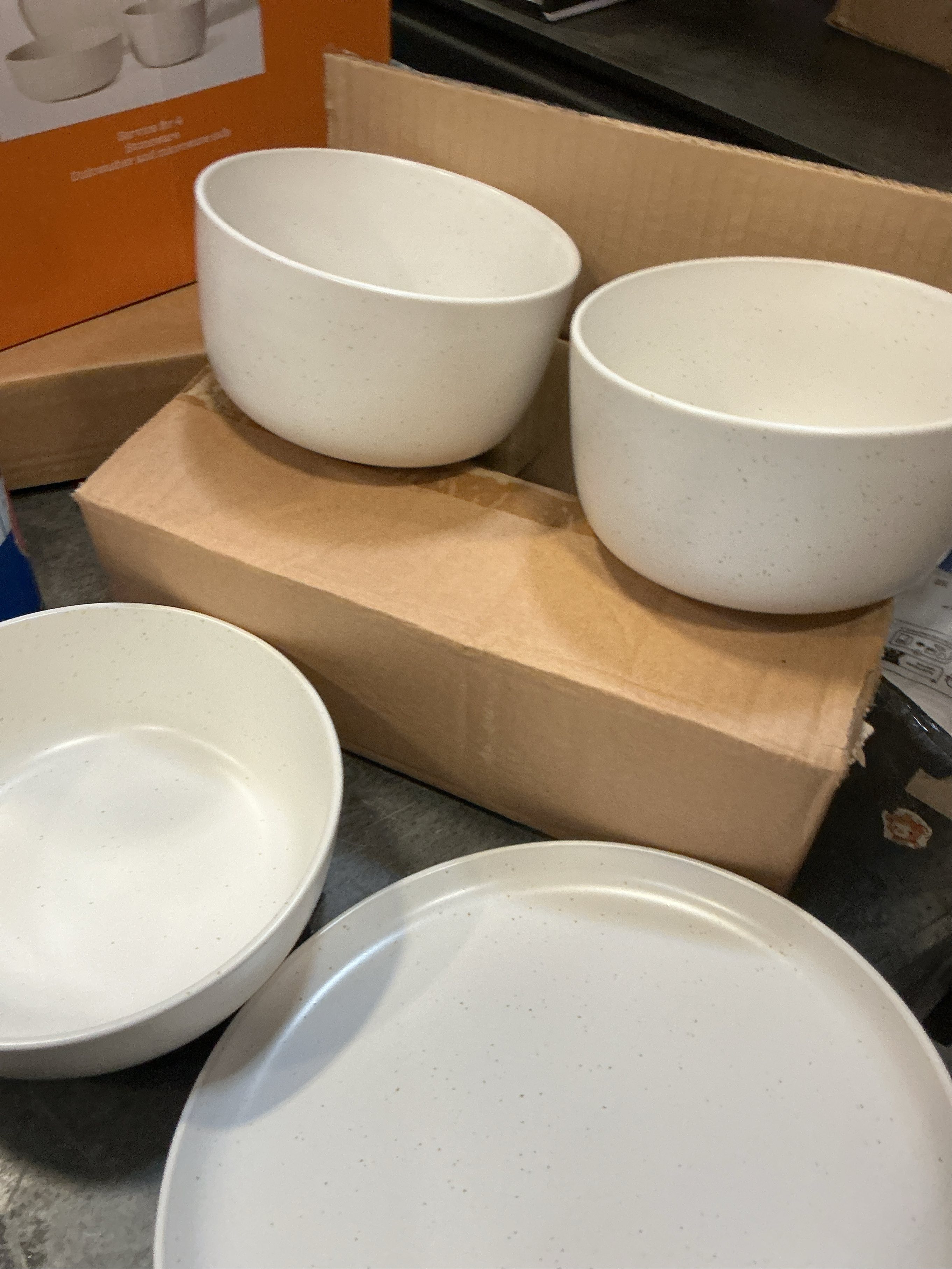 Our Table Landon 16-Piece Dinnerware Set in Sea Salt