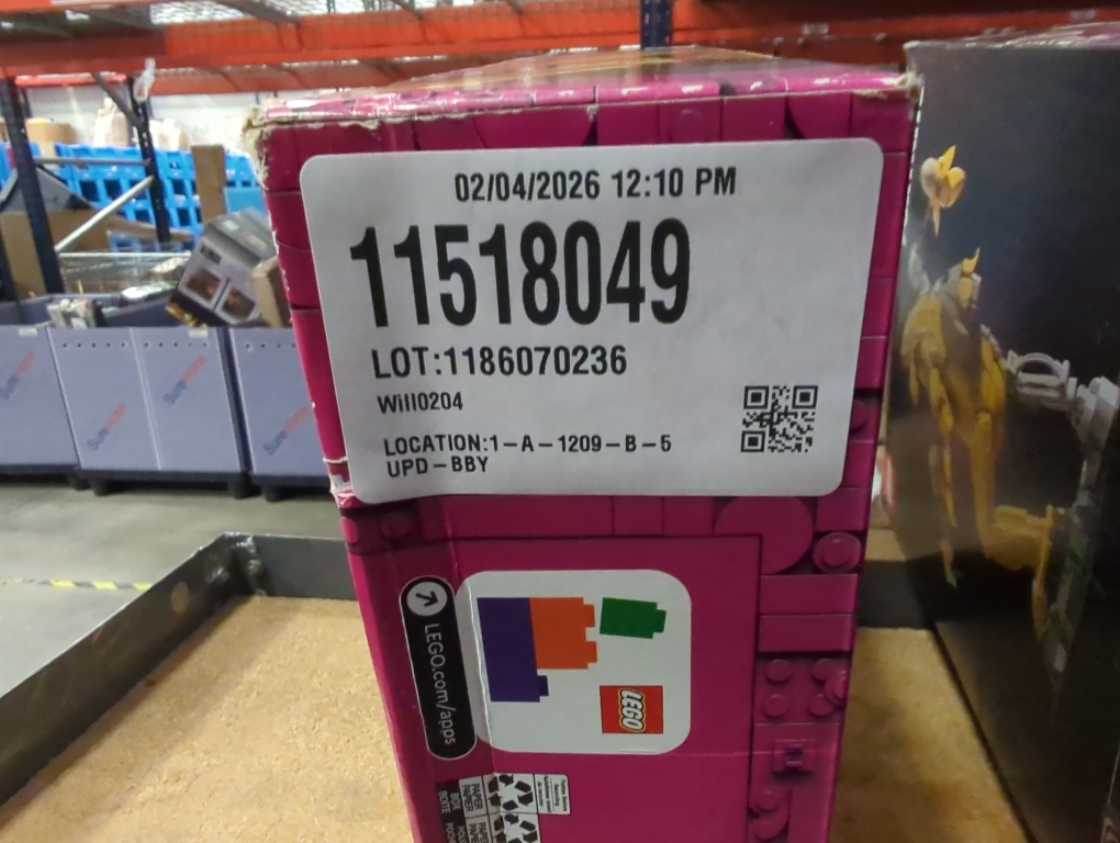 LEGO Fortnite Peely Bone Collectible Kit for Adults, 414 pcs.