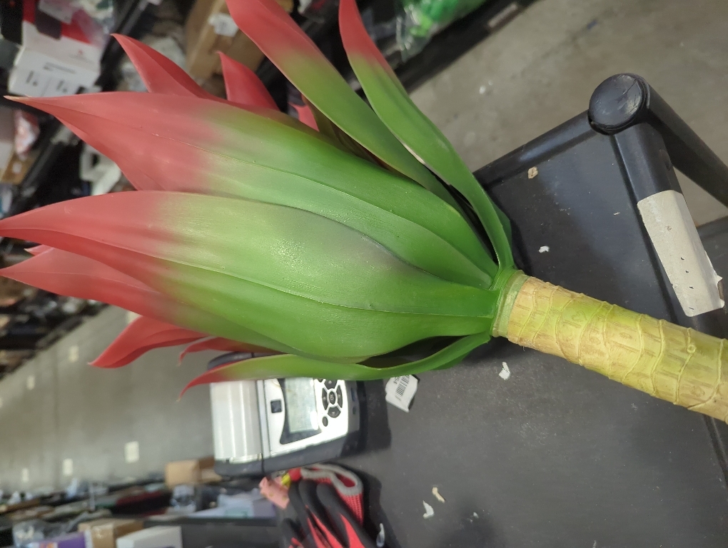 Velener Fall Fake Agave Artificial Plant, Red Fake Succulent Plant for Room Decor, Unpotted Faux Agave Stems Plant for Fall Outdoor/Indoor Decor, 18 inches, Set of 2