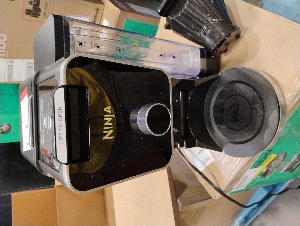 Ninja Hot and Iced Coffee Maker, Single Serve Coffee Maker and Drip Coffee Machine, DualBrew Pro Specialty 12-Cup with K-Cup Combo, Includes Permanent Filter, CFP307