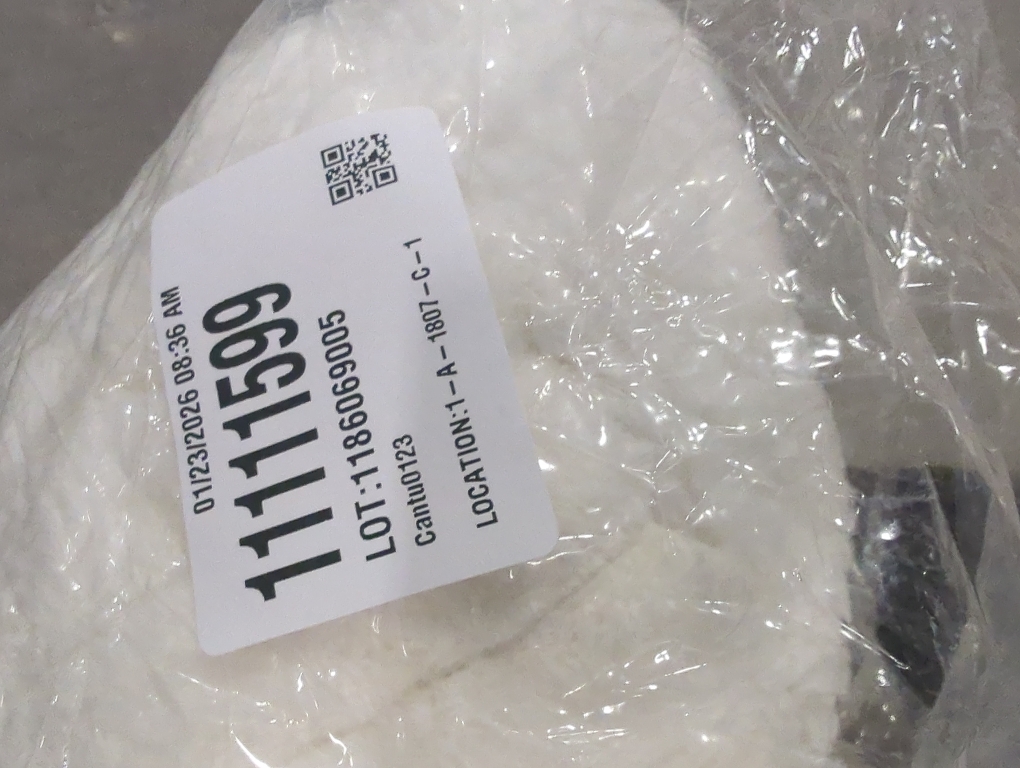 Bedsure GentleSoft Sherpa Fleece Throw Blanket for Couch - Thick and Warm Throw for Women and Men, Soft Fuzzy Plush Blanket for Winter, Non-Heated, White, Large