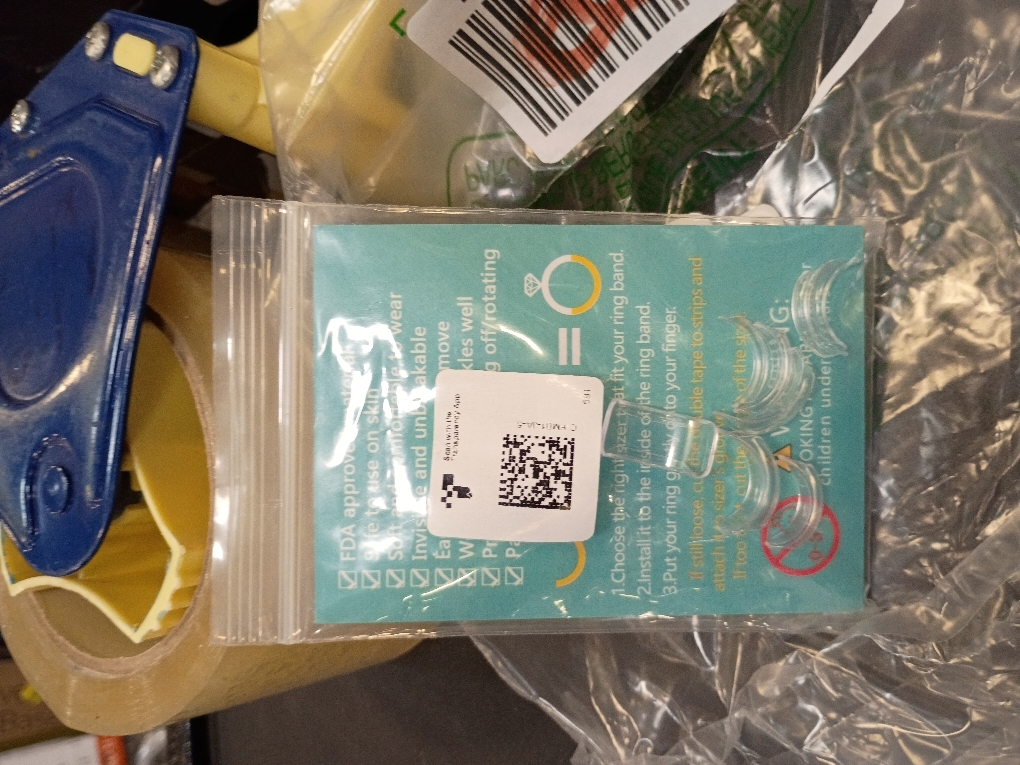 Invisible Ring Size Adjuster for Loose Rings Ring Adjuster Fit Wide Rings with Jewelry Polishing Cloth