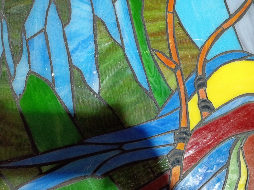 Chloe Lighting Macaw Love-Birds Tiffany-Style Animal Window Panel 24 Height (little damaged, see the pictures)