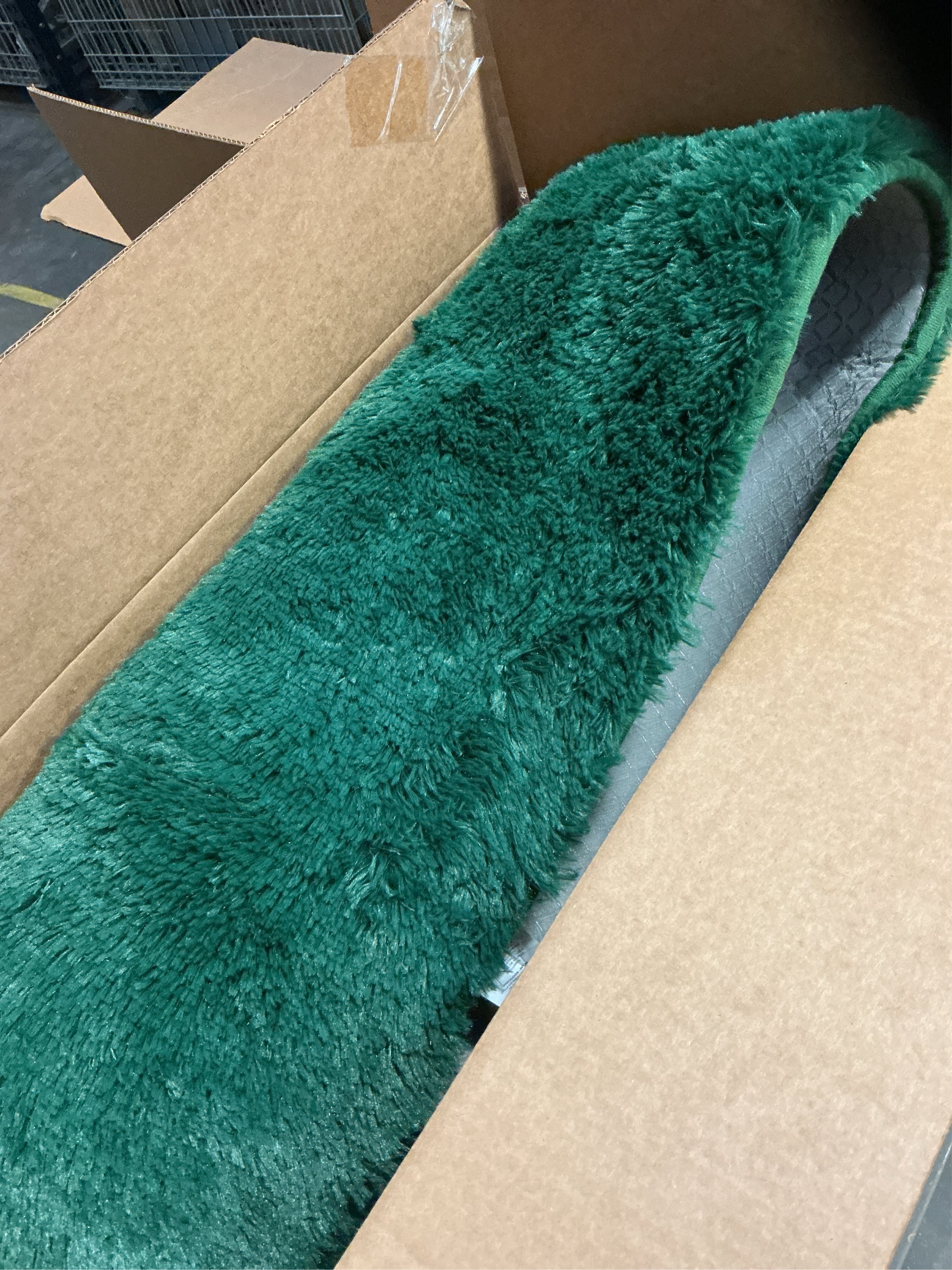 OMachine Washable Small Bedside Rug, Soft Fluffy Shaggy Rugs for Living Room, Bedroom, Indoor Floor Carpet for Kids Girls and Boys, Preppy Dorms, Nursery, Home Decor Aesthetic, Dark Green