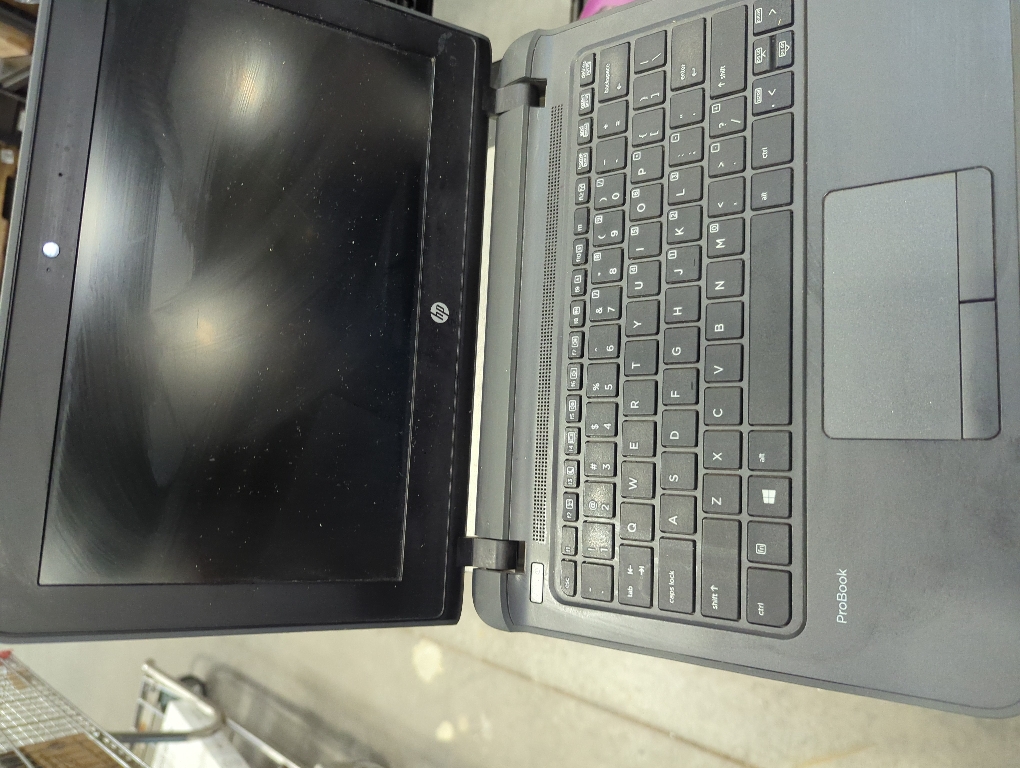 HP ProBook 11 G1 With Charger