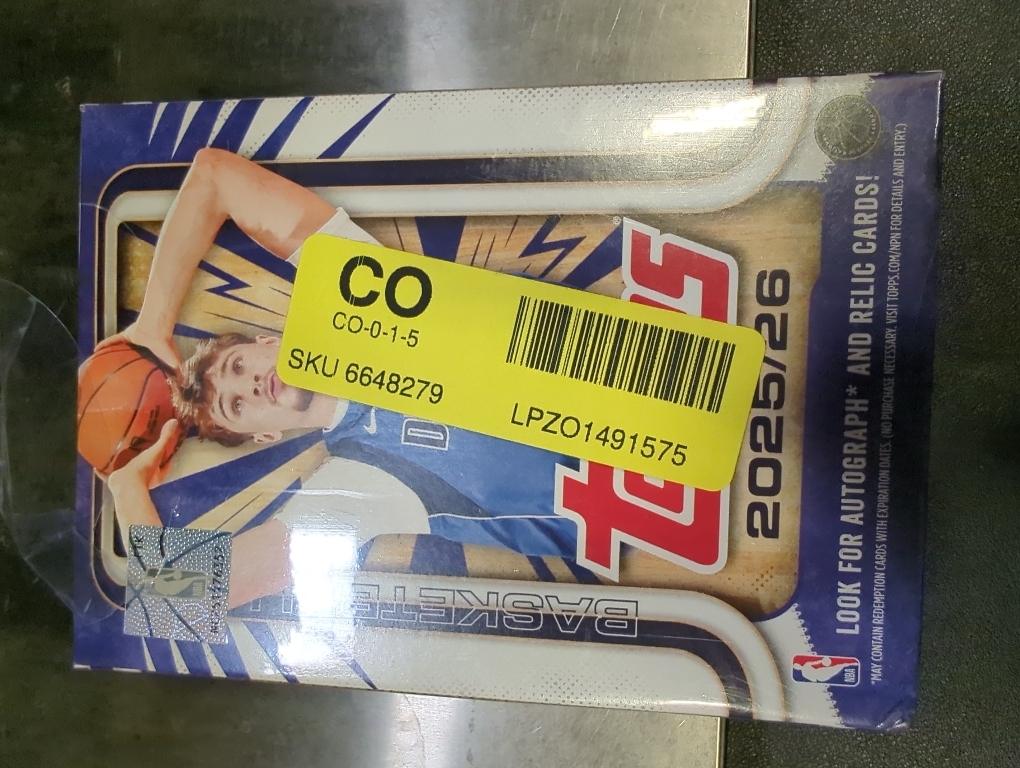 2025-2026 Topps NBA Basketball Trading Card Hanger Box 59 Total Cards