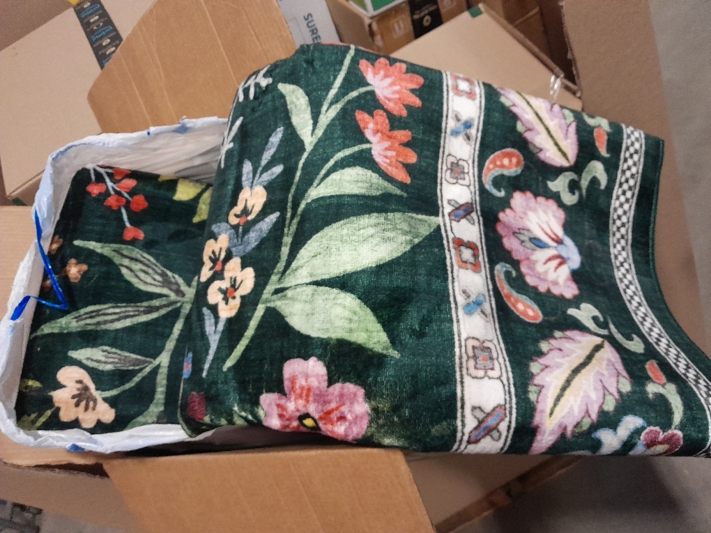 Living Room Rug 5x7 Rug Machine Washable Area Rug Floral Non-Slip Low Pile Large Rugs for Living Room, Bedroom, Farmhouse, Dining Room, Kids Playroom (Emerald Green)