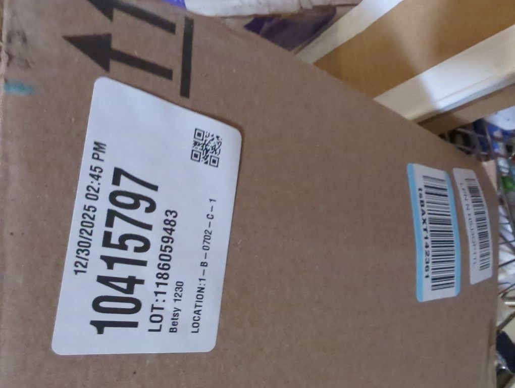 Simple Trending 4-Tier Stackable Shoe Rack, Expandable & Adjustable Shoe Organizer Storage Shelf, Wire Grid, White