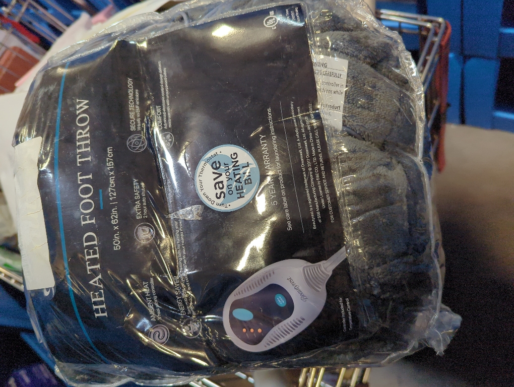 Beautyrest Foot Pocket Soft Microlight Plush Electric Blanket Heated Throw Wrap with Auto Shutoff  50x62  Grey