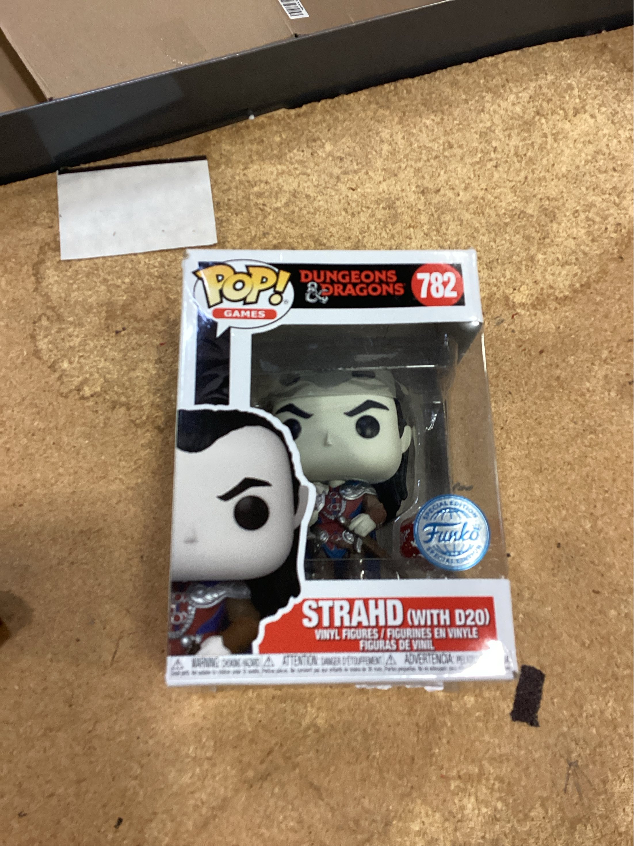 POP! Dungeons & Dragons 782 - Strahd Vinyl Figure with Dice Special Edition, Cranberry