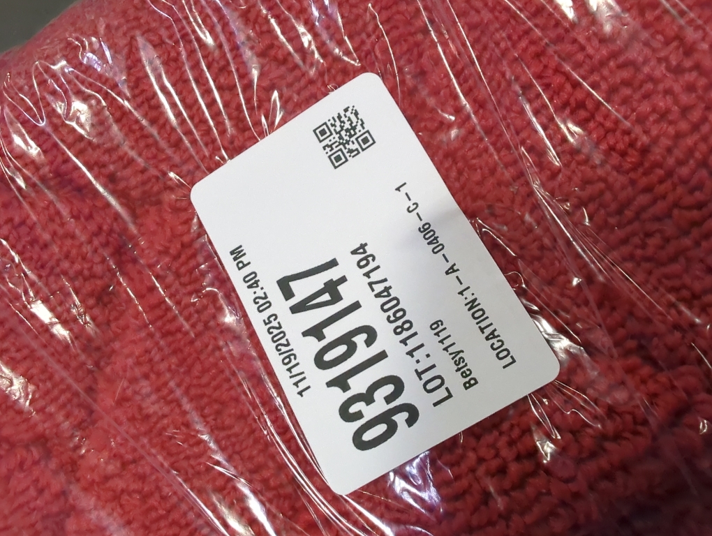 hicorfe Front Door Mat Outside Entrance,20x31.5 Absorbent Muddy Dirt Resist Welcome Door Mats Outdoor Indoor,Stain and Fade Resistant,Non Slip Backing Entry Mat Doormat for Entryway(Red)