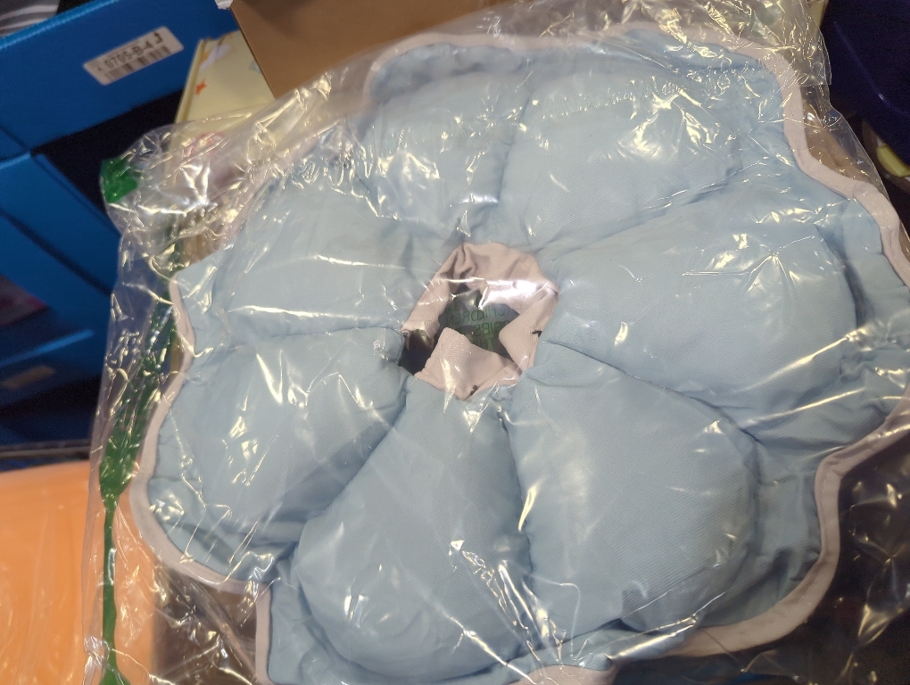 Soft Small Dog Cone Collar Alternative for Small Dogs(Adult Yorkshire Adult Chihuahua Pomeranian), Comfortable Dog Neck Recovery Cone, Adjustable Head Pillow Cone After Surgery to Stop Licking