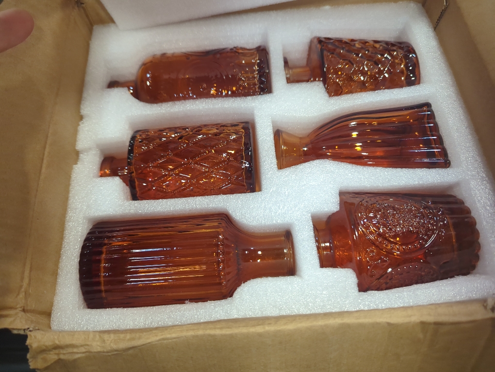 Set of 12Pcs Glass Bud Vase Set, Small Dark Brown Flower Vase for Centerpieces, Bud Vases in Bulk, Mini Vintage Vase for Rustic Wedding Decorations（Amber）