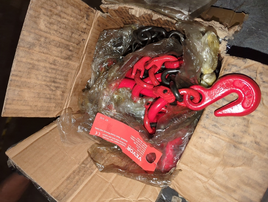 Vevor tough tools, chain sling Model:8*1.5m-A, chain: 5/16in×5ft, G80, working loads limits: 11000lbs, (all parts are used as a whole), Material: Alloy Steel.