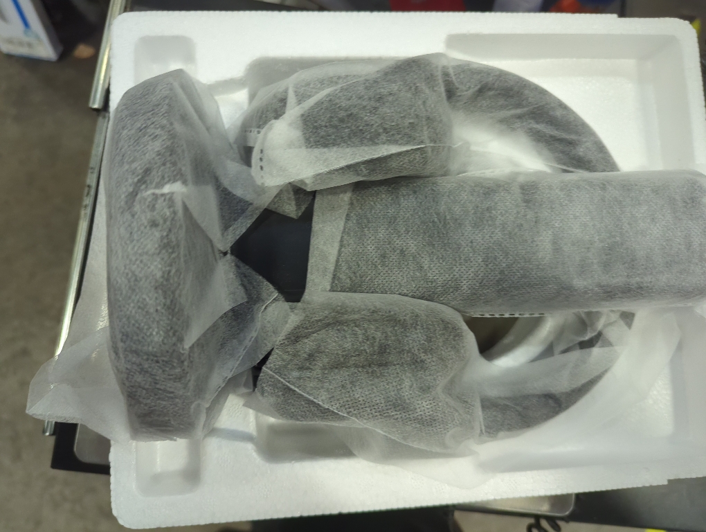 Sony RF400 Wireless Home Theater Headphones for Watching TV (WHRF400), Black, 2.9 (Requires use of RCA Audio Out or Headphone Jack on Television)