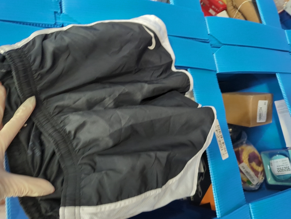 Size S....Nike Womens tempo Shorts