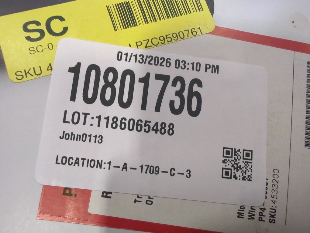 Microsoft Wireless Comfort Desktop 5050 - USB Wireless RF Keyboard - USB Wireless RF BlueTrack Mouse - 16 Hot Keys - Scroll Wheel