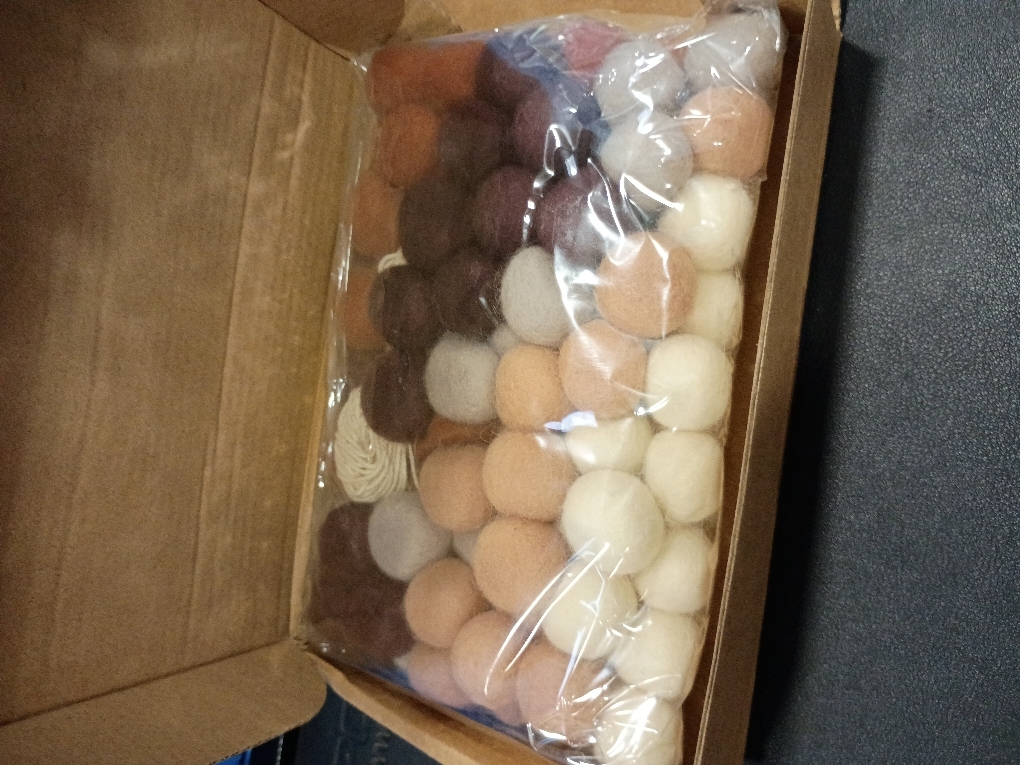 Buryeah 100 Pcs Christmas Wool Felt Balls Christmas DIY Garland Felt Balls for Crafts Hanging Decorations for Home and Party (Brown)