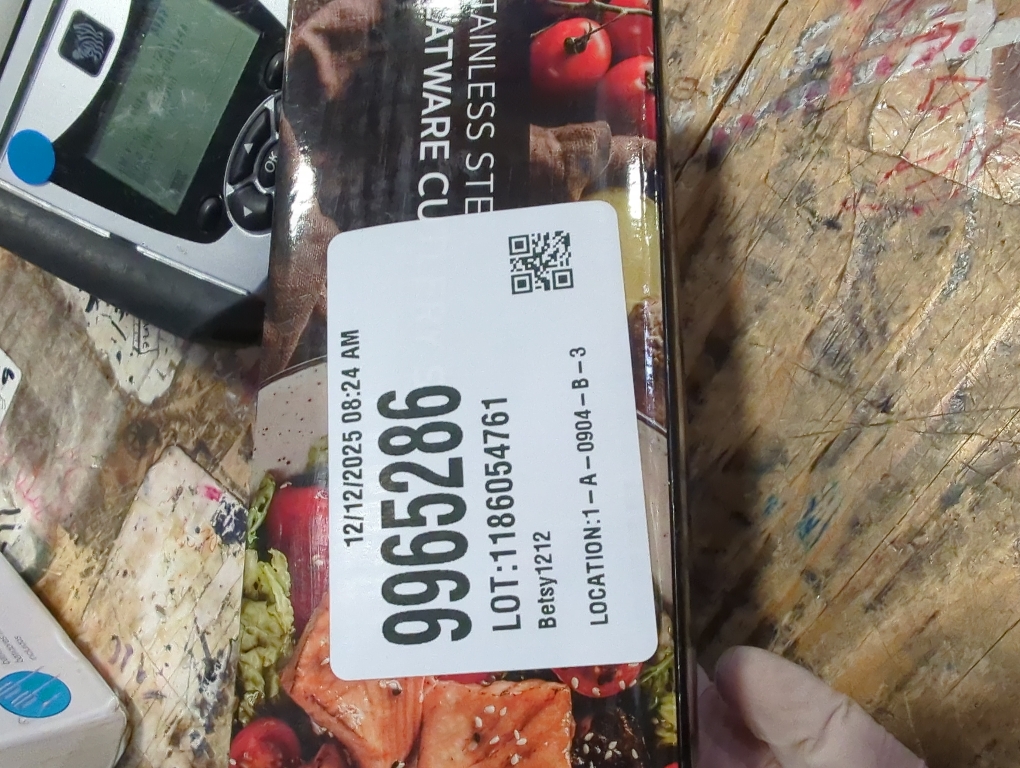 24 -Piece Modern Stainless Steel Flatware Set & Silverware Set - Dishwasher Safe, Rust/Corrosion-Resistant Heavy Duty Cutlery with Scratch-Resistant Finish for Daily Meals, Weddings, parties, Travel